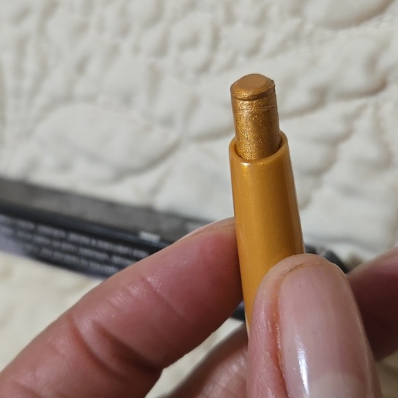 Gold Shadow Stick - Picture 4 of 5
